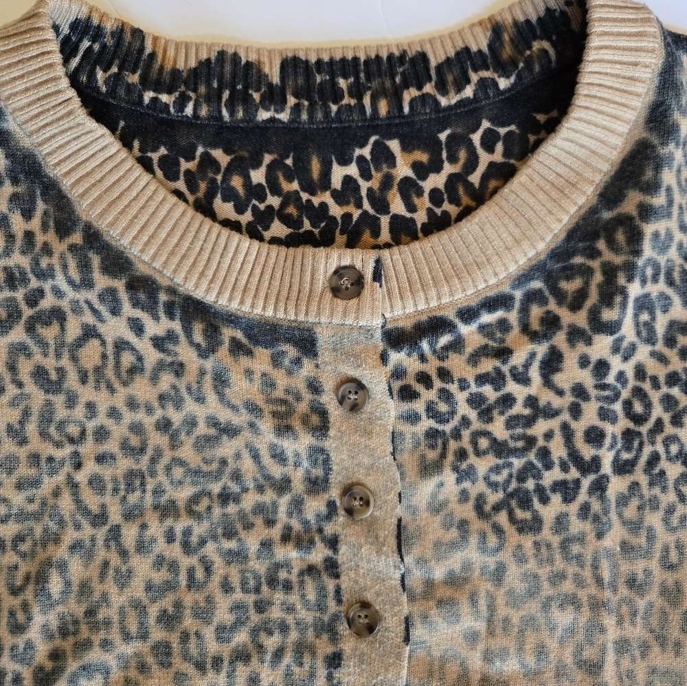 Chic Animal Print Cardigan.Size M.New - Picture 3 of 7